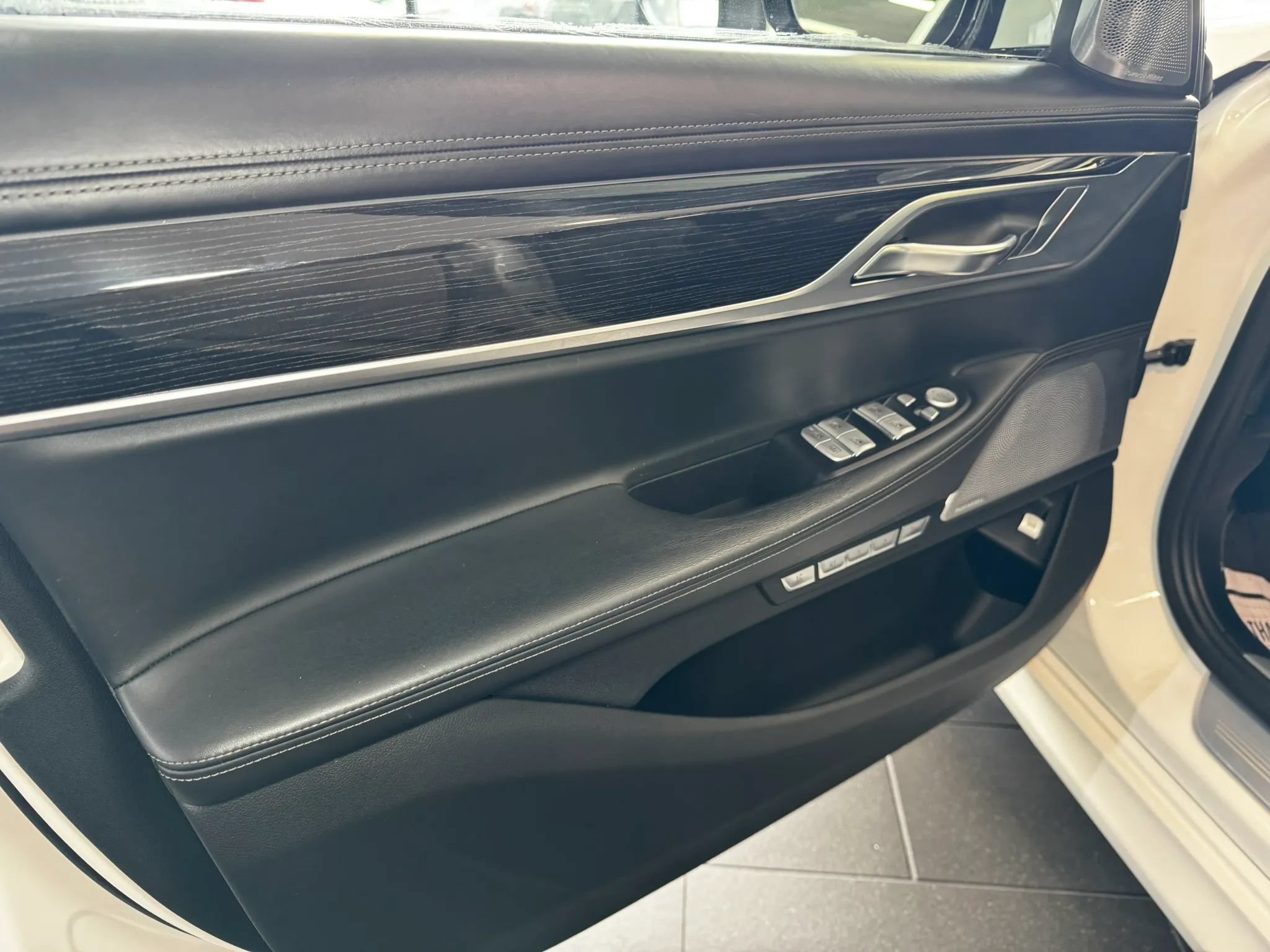 Used 2018 BMW 750i xDrive AWD/4WD image 39