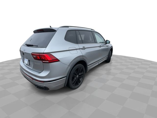 Used 2022 Volkswagen Tiguan SE R-Line image 8