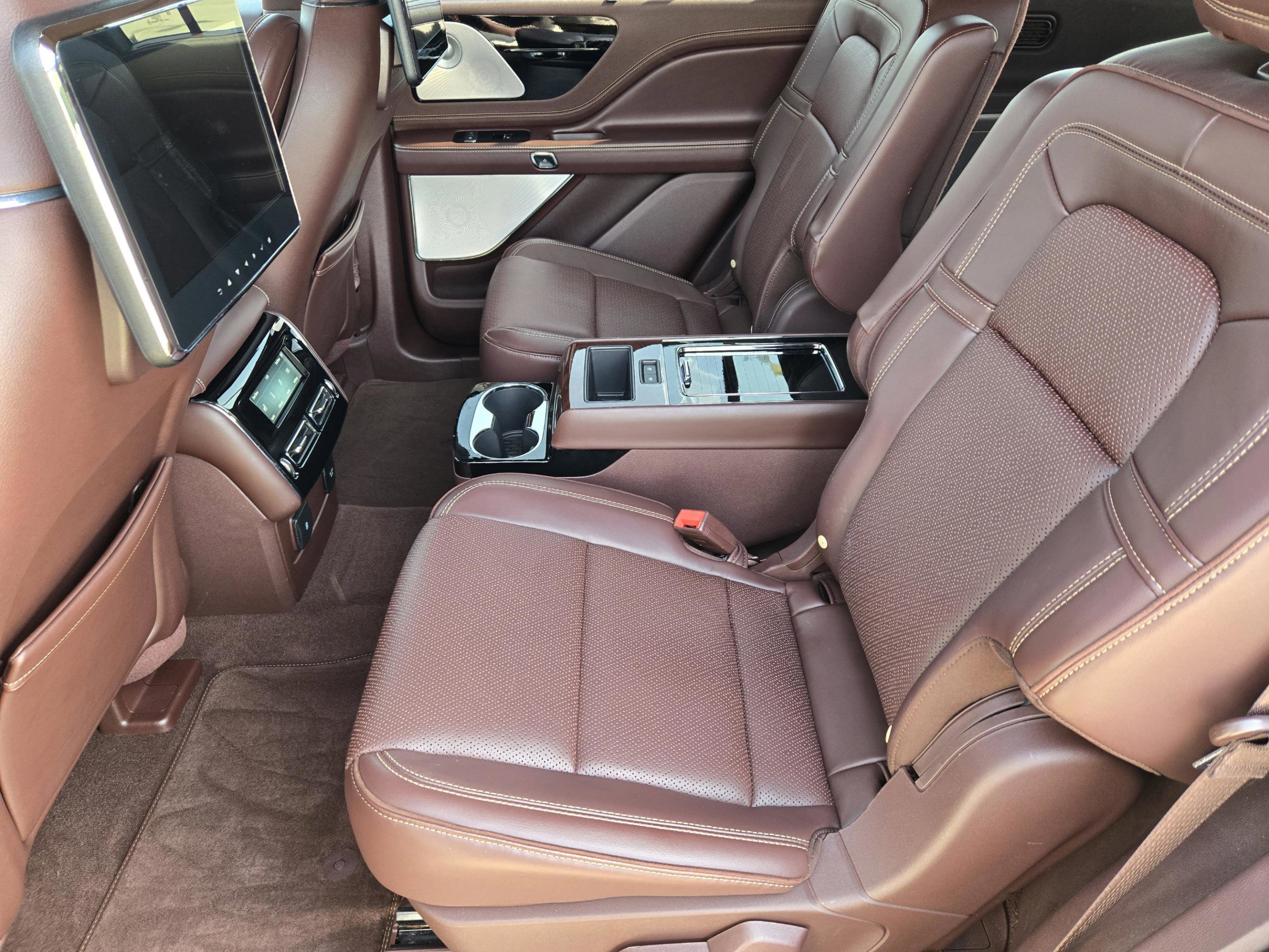 Used 2020 Lincoln Aviator Black Label image 37
