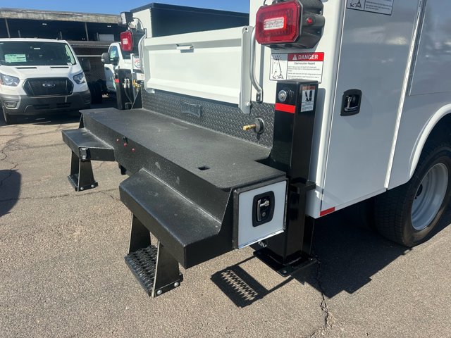 New 2024 Ford F550 4x4 Crew Cab Super Duty image 14