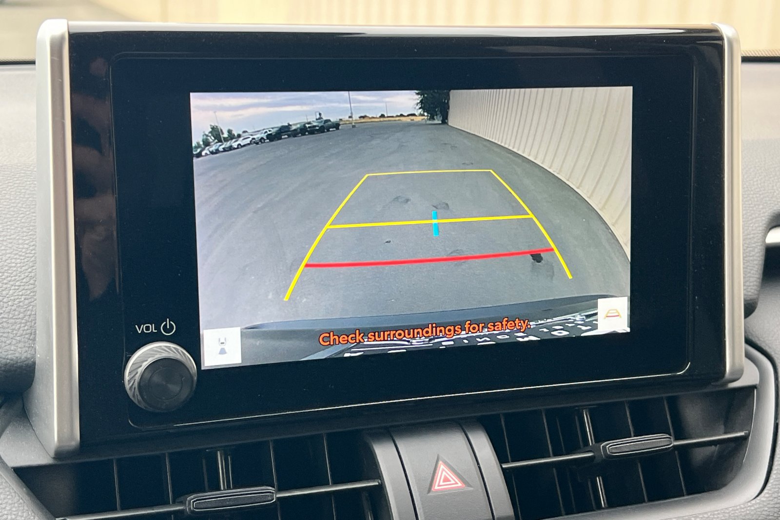 Used 2025 Toyota RAV4 XLE AWD/4WD image 22