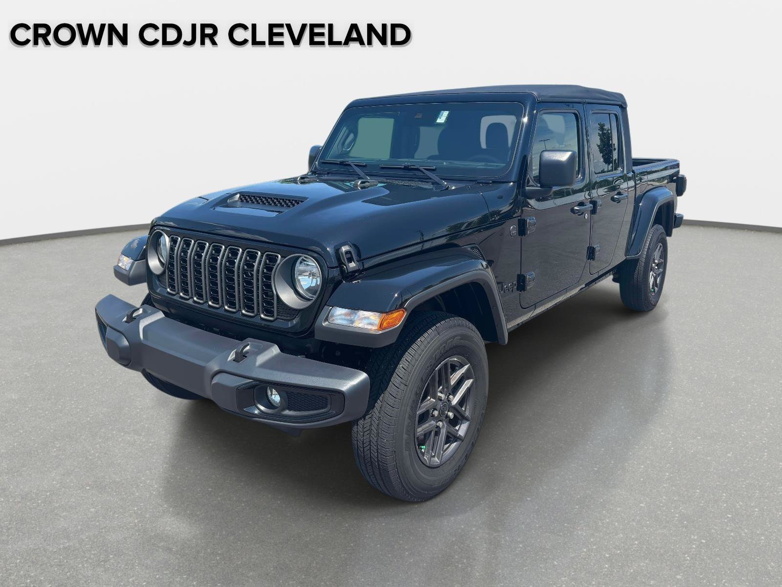 Used 2025 Jeep Gladiator Sport AWD/4WD image 1
