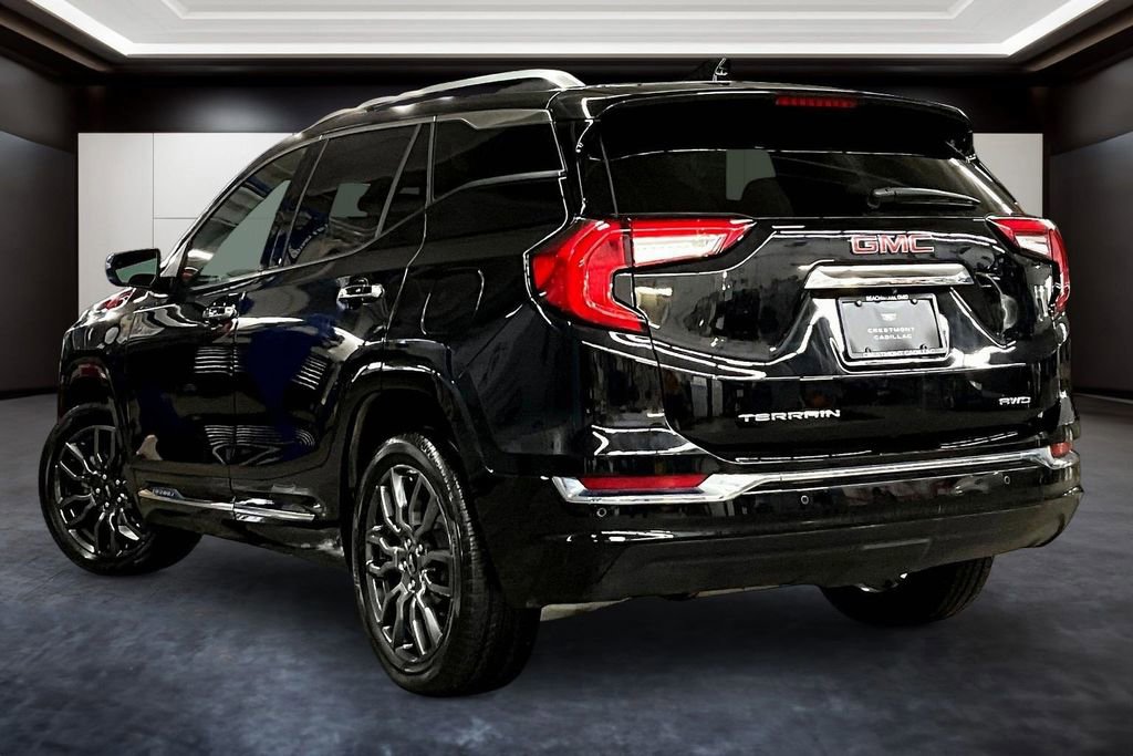 Used 2024 GMC Terrain Denali w/ Black Diamond Edition AWD/4WD image 4