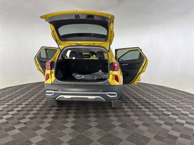 Used 2021 Kia Seltos SX image 19