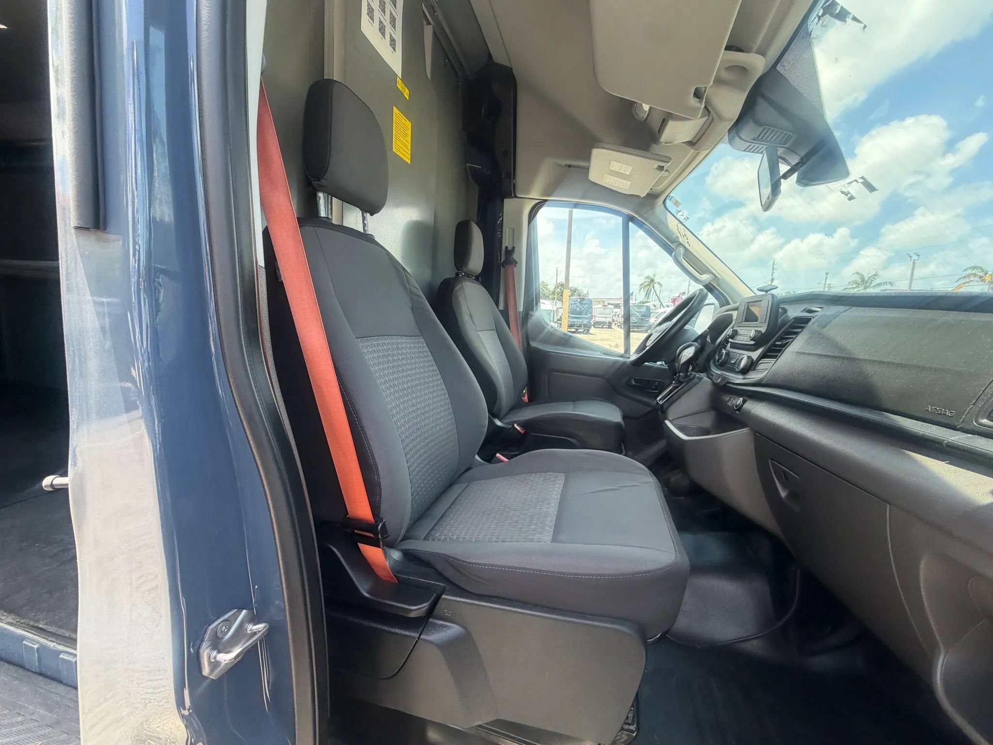 Used 2020 Ford Transit 250 148 High Roof Extended RWD image 18
