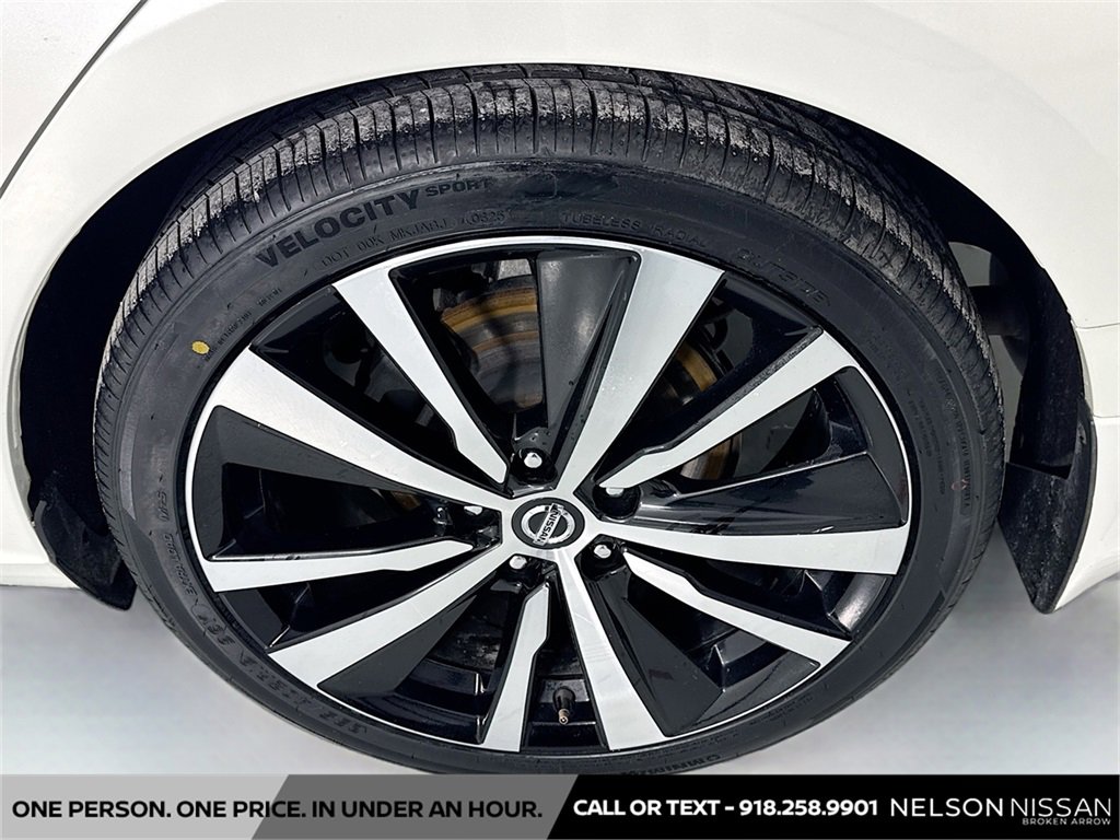 Used 2019 Nissan Altima 2.5 SR w/ SR Premium Package image 29