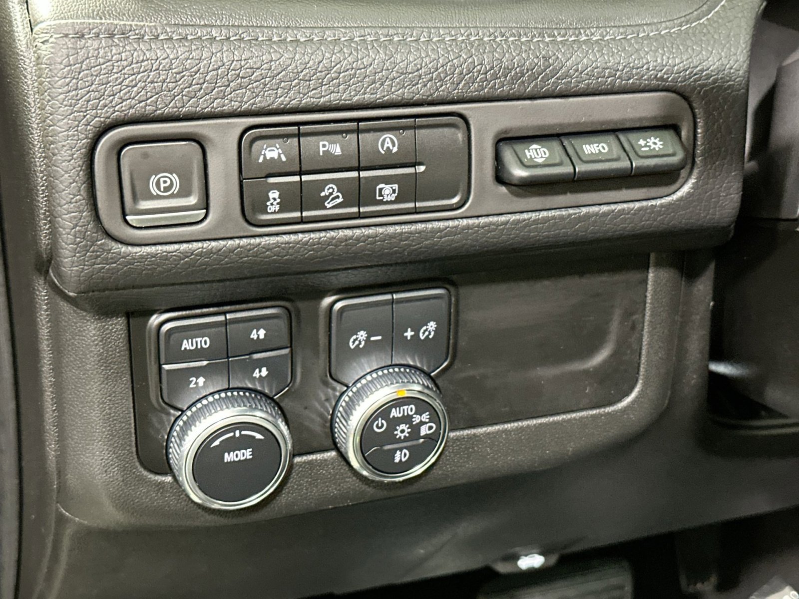 Used 2023 GMC Yukon Denali image 18