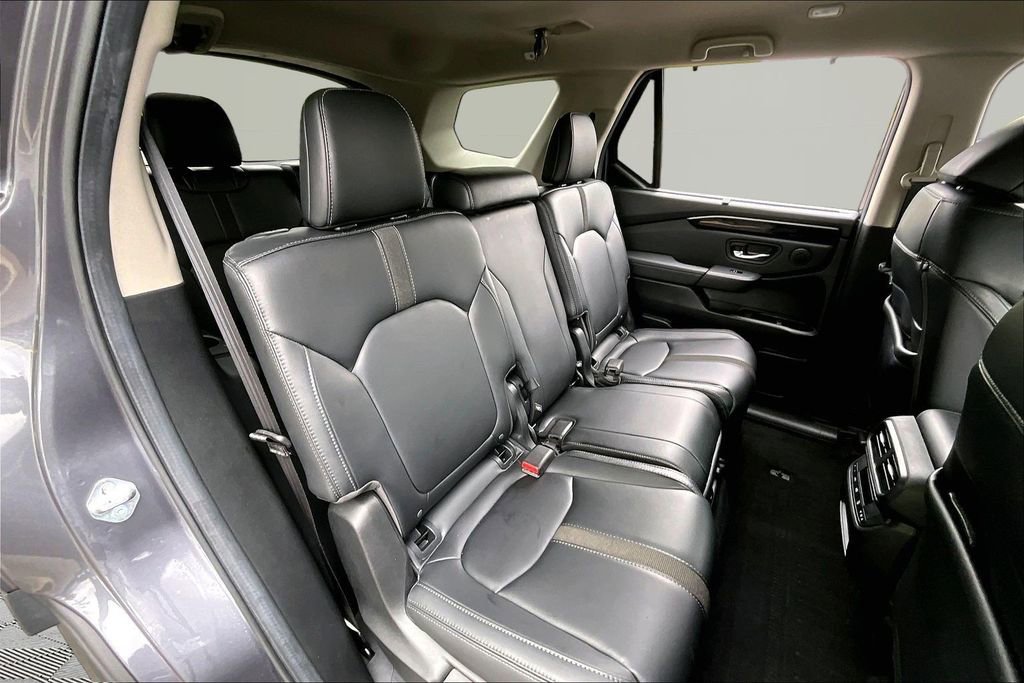 Certified 2025 Honda Pilot EX-L image 17
