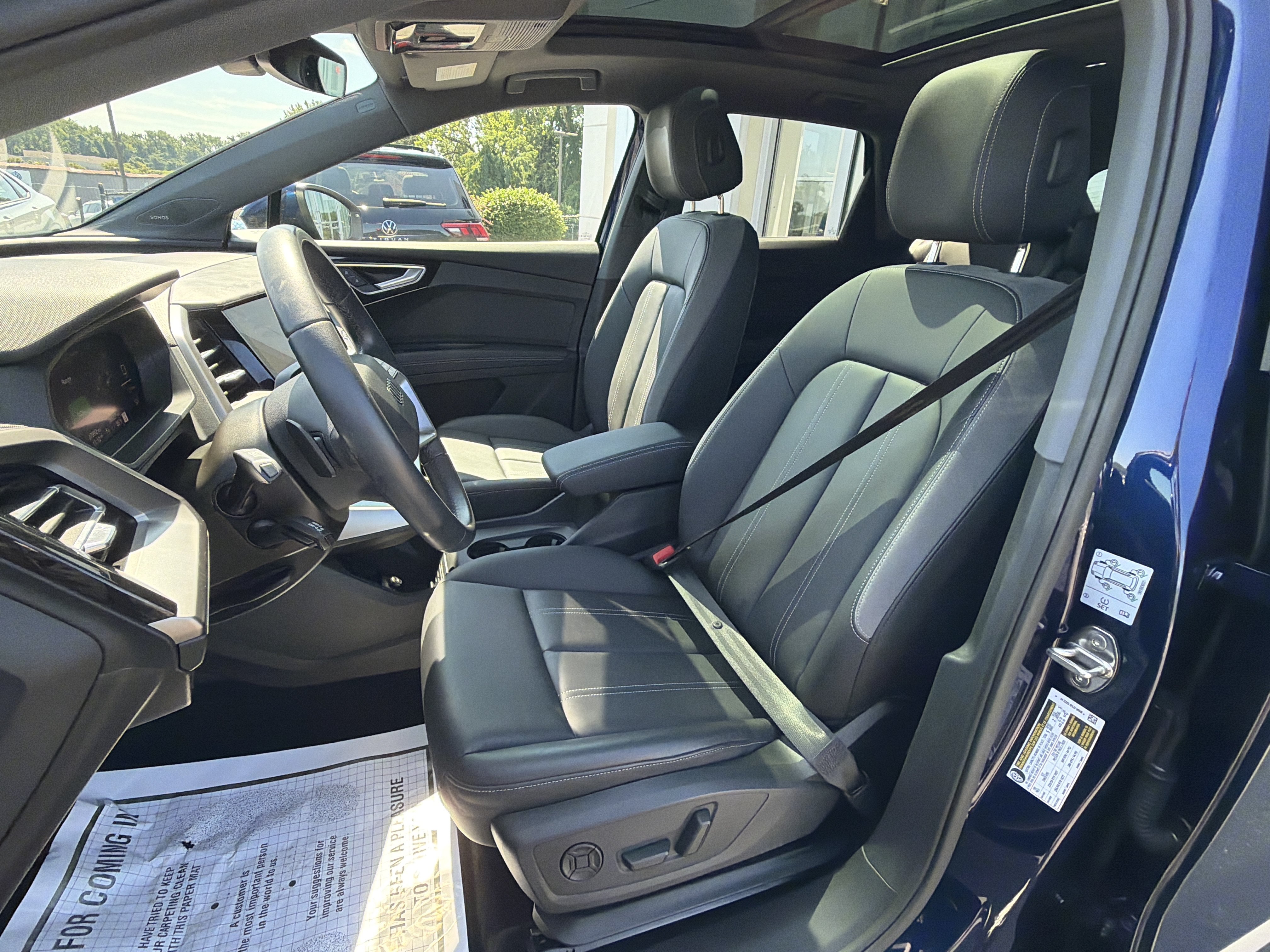 Used 2023 Audi Q4 e-tron Prestige AWD/4WD image 19