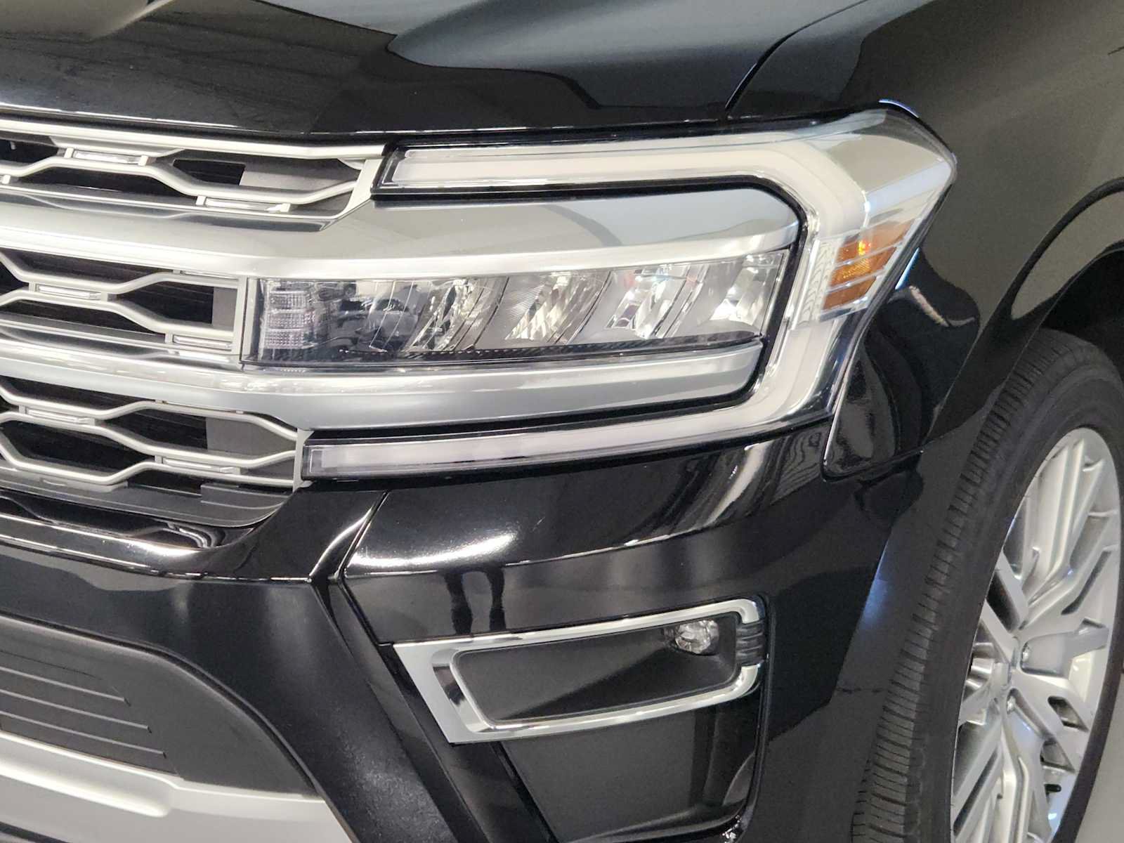 Used 2023 Ford Expedition Platinum RWD image 12
