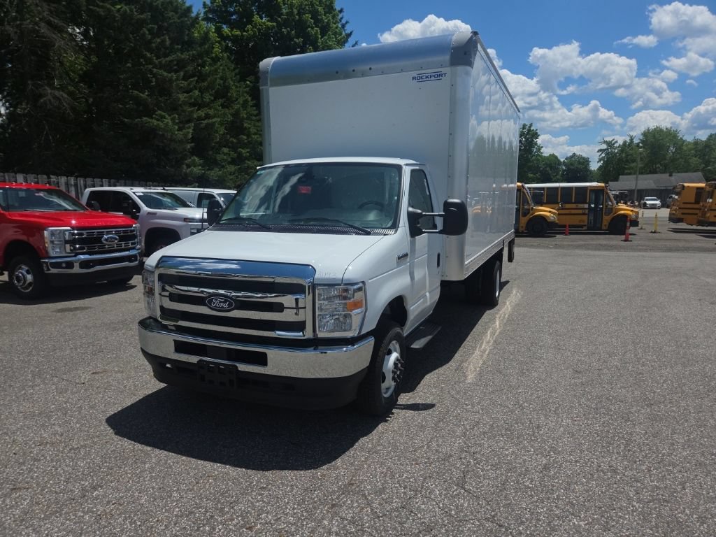 New 2026 Ford E-450 and Econoline 450 Super Duty w/ Power Equipment Group RWD video 1