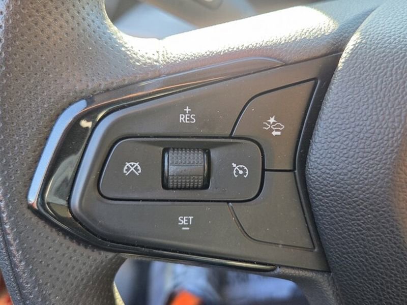 Used 2025 Chevrolet Trax LT image 24