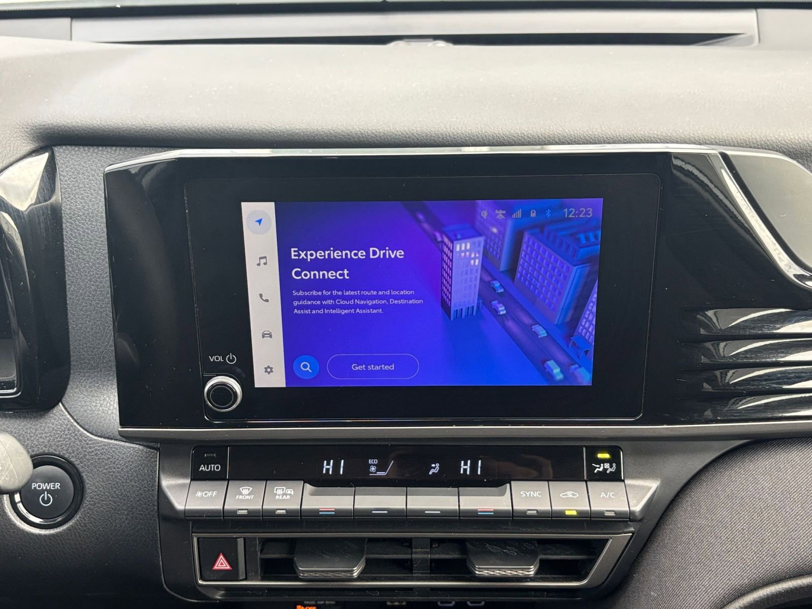 Used 2025 Toyota Camry LE image 18