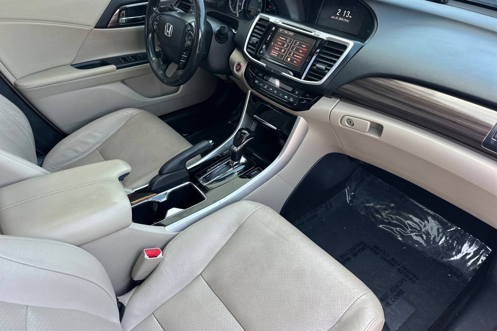 Used 2016 Honda Accord Touring image 19