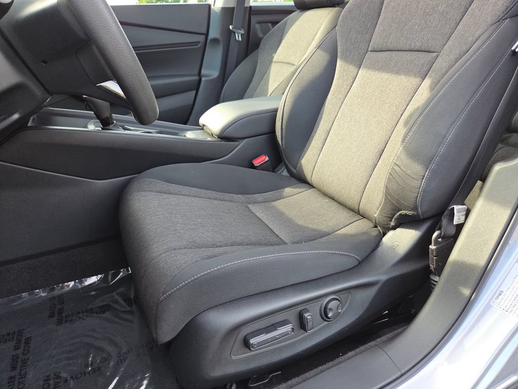 Certified 2024 Honda Accord EX image 28