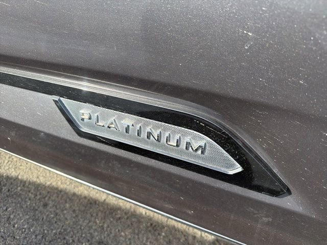 Used 2022 Toyota Tundra Platinum image 3