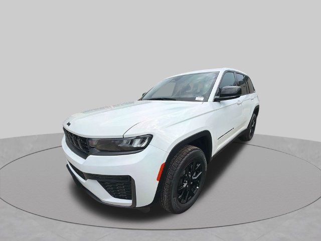 New 2026 Jeep Grand Cherokee Altitude AWD/4WD image 8