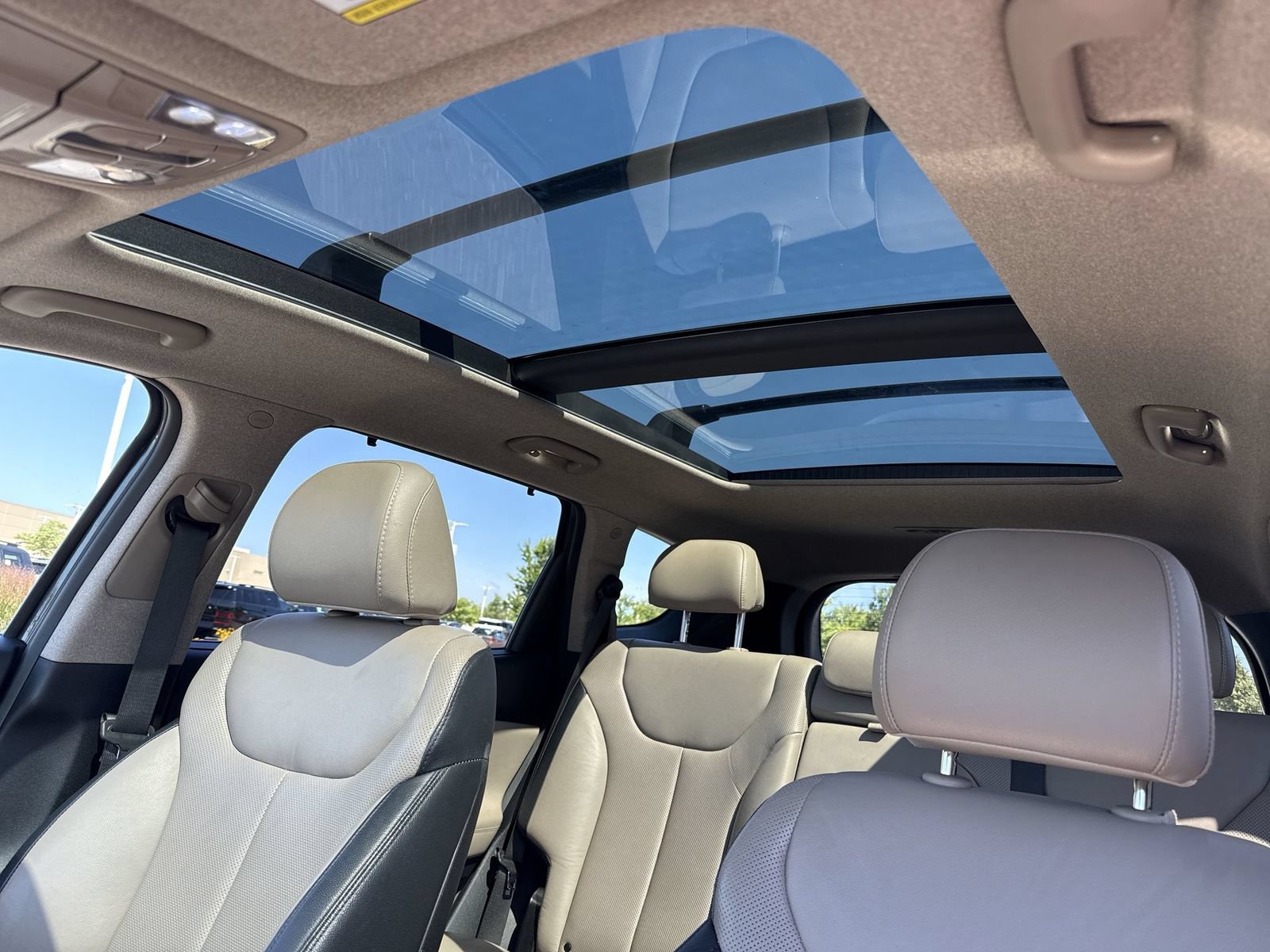 Used 2020 Hyundai Santa Fe Limited AWD/4WD image 23