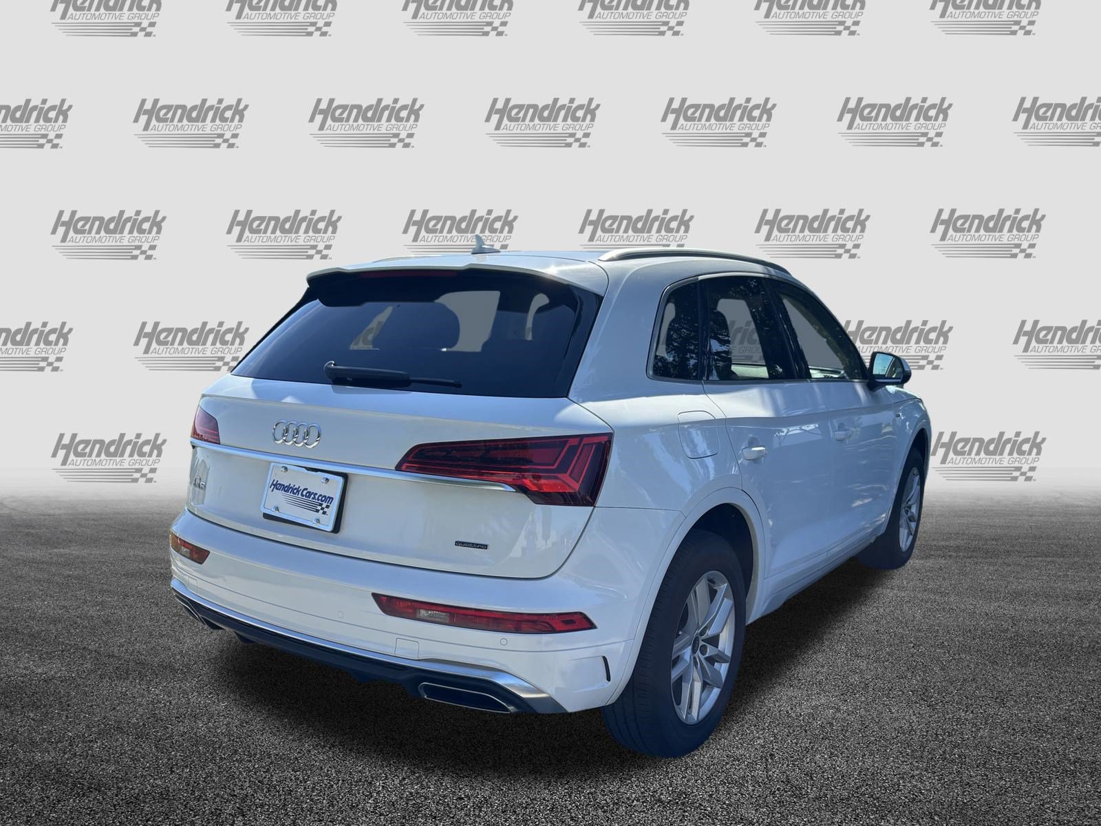 Used 2023 Audi Q5 2.0T Premium w/ Convenience Package AWD/4WD image 11