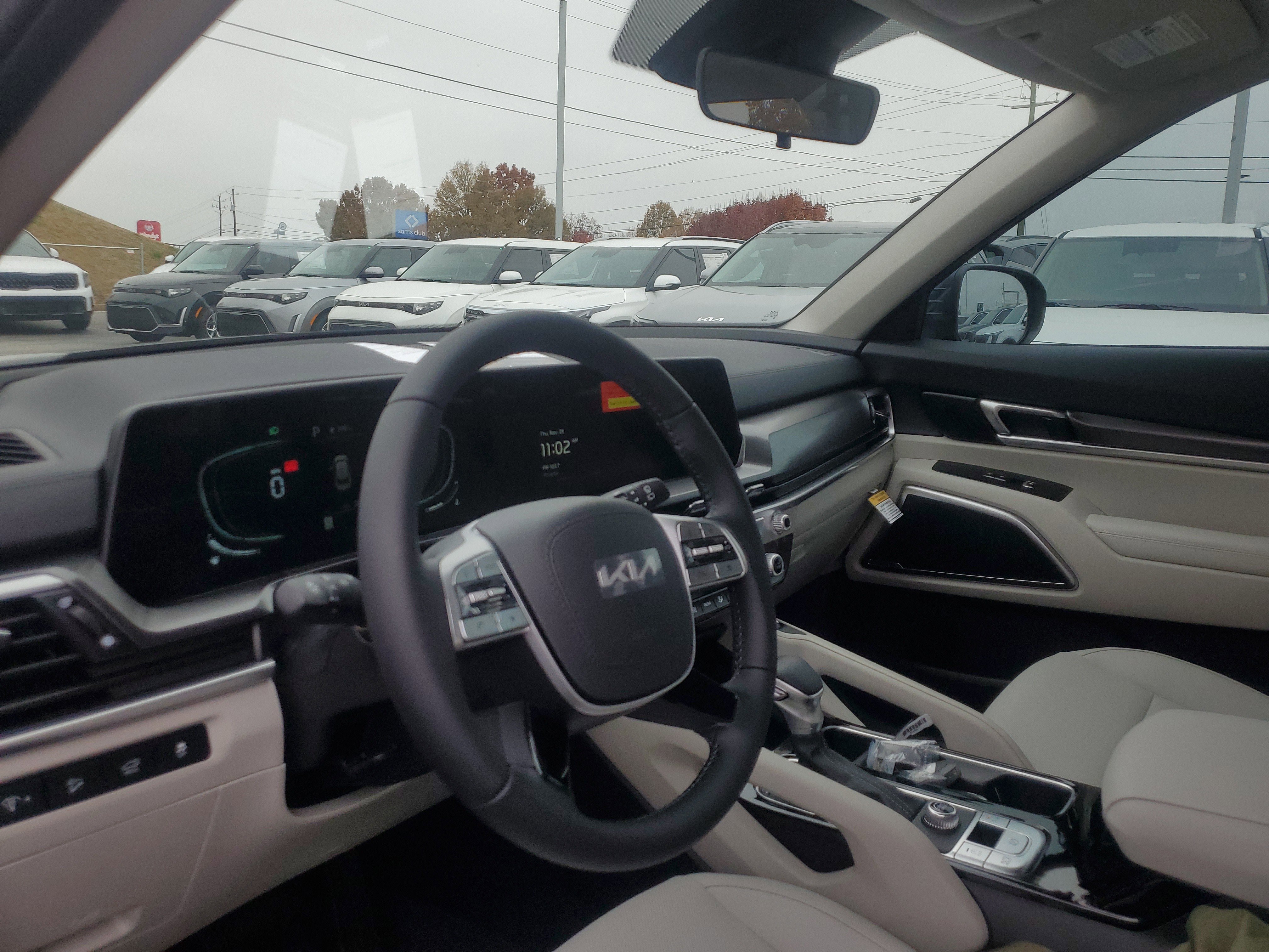 New 2025 Kia Telluride S image 19