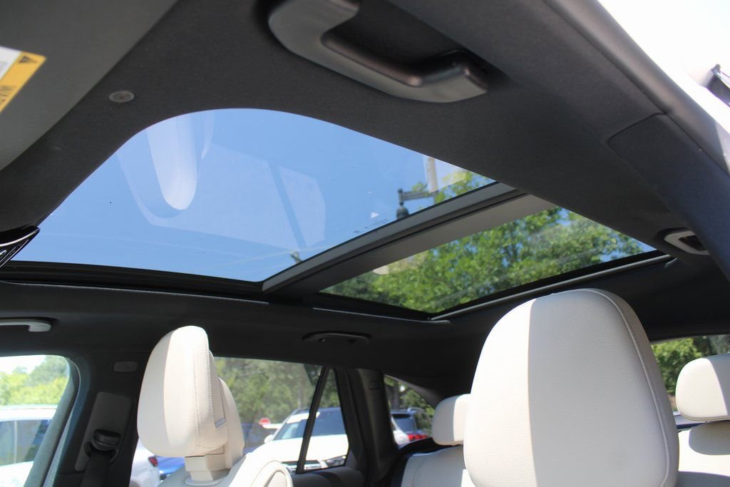 Certified 2025 Mercedes-Benz GLC 350e image 55