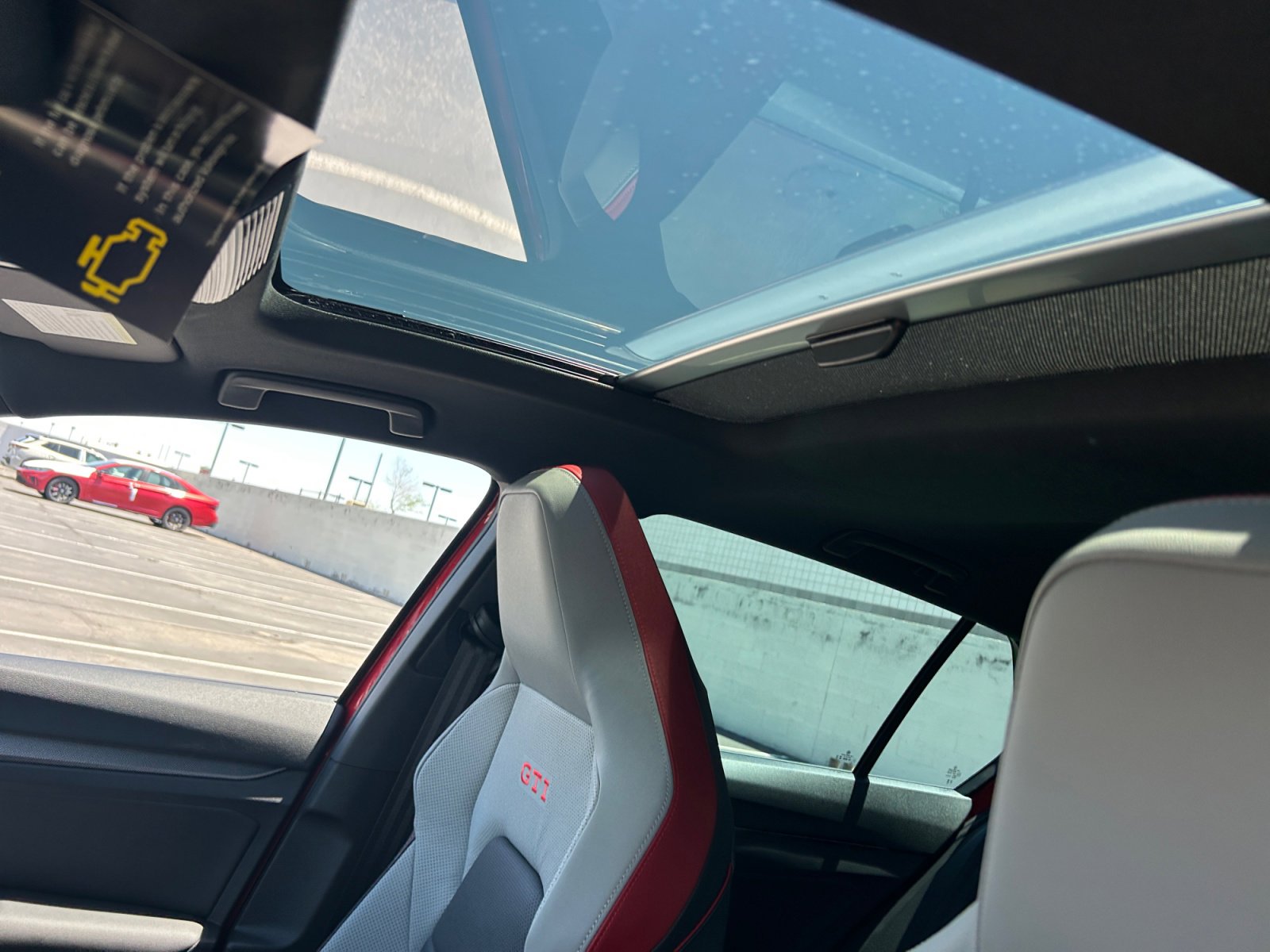 New 2026 Volkswagen GTI SE FWD image 32