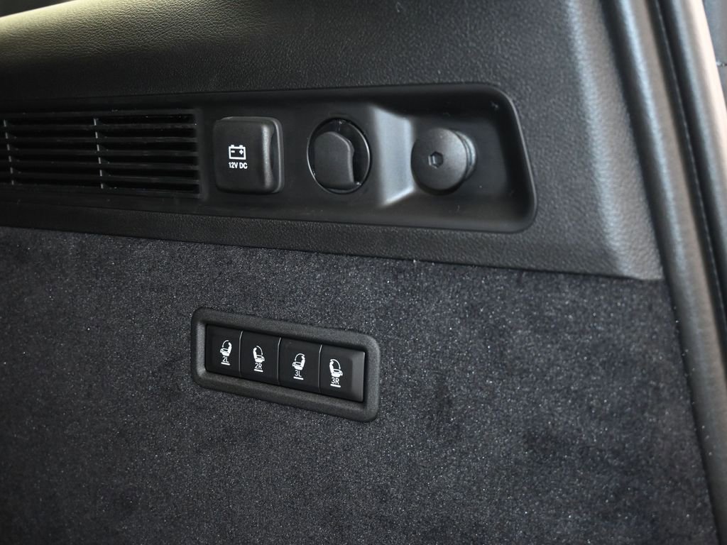 Used 2024 Jeep Grand Wagoneer Series III image 33