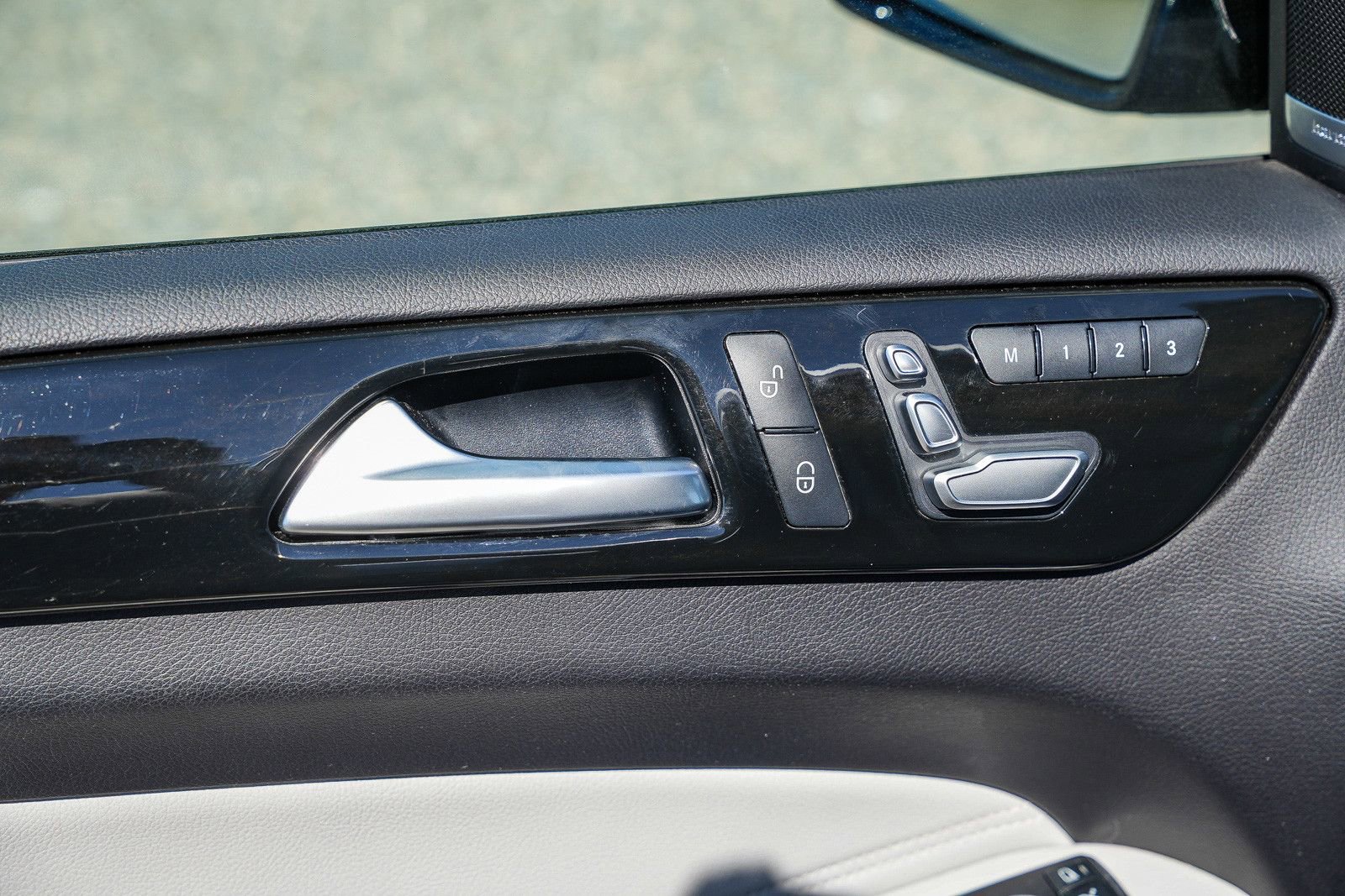 Certified 2019 Mercedes-Benz GLS 450 4MATIC image 21