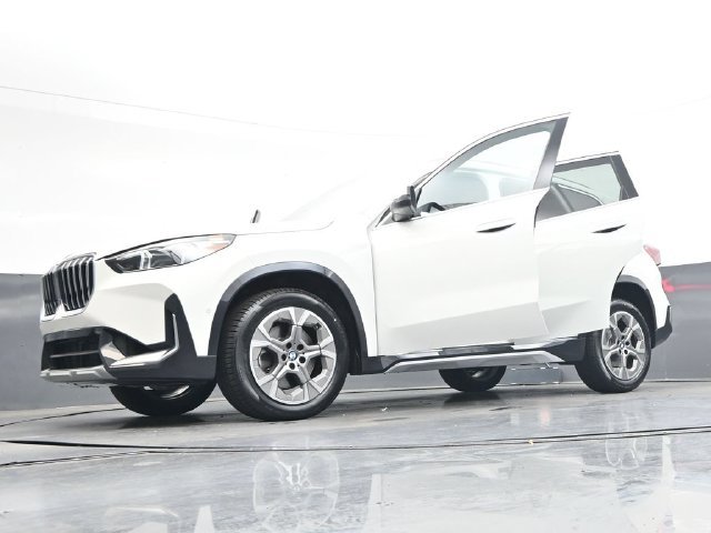 Used 2023 BMW X1 xDrive28i w/ Convenience Package AWD/4WD image 43