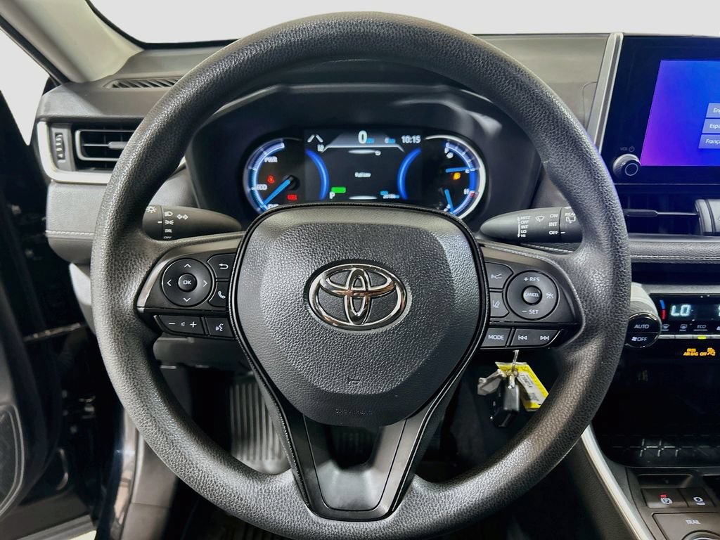 Used 2025 Toyota RAV4 LE AWD/4WD image 10