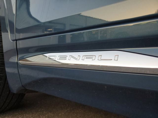Used 2024 GMC Terrain Denali w/ Denali Premium Package image 8
