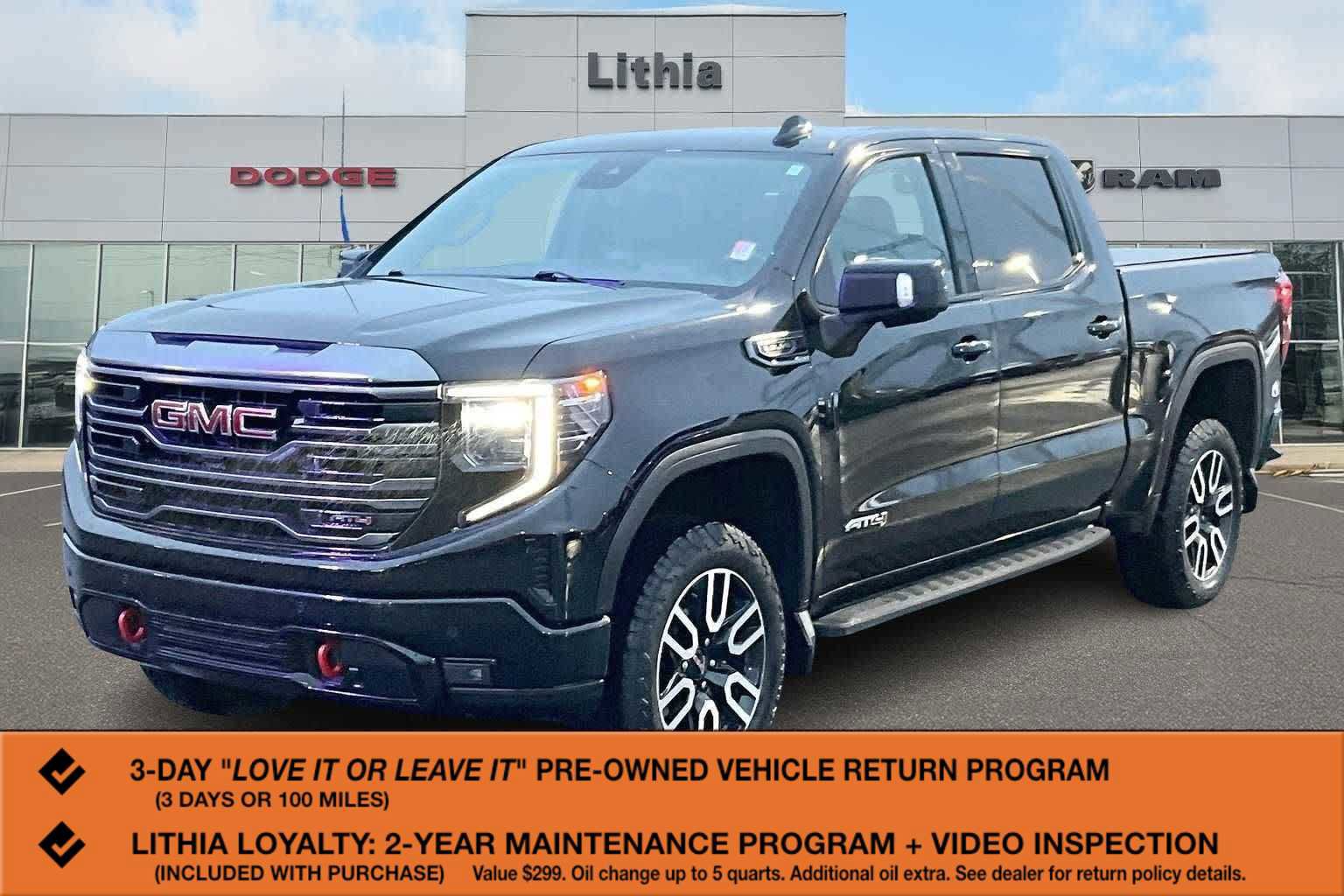 Used 2022 GMC Sierra 1500 AT4 w/ AT4 Premium Package image 1