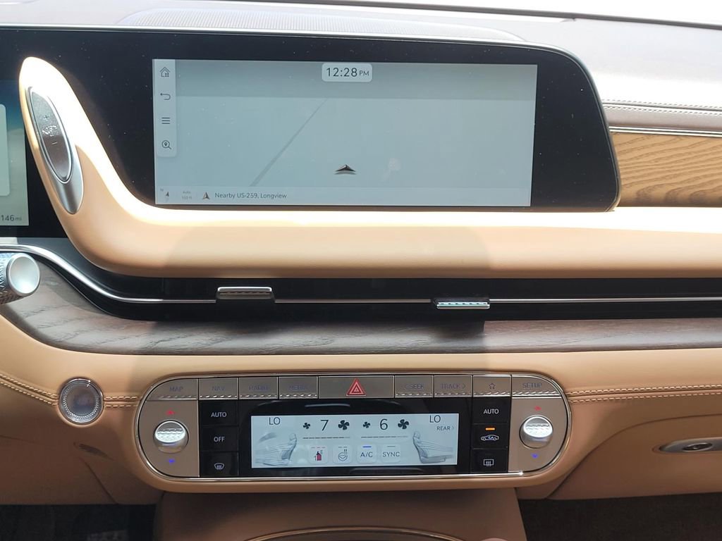 Used 2024 Genesis G90 3.5T image 18