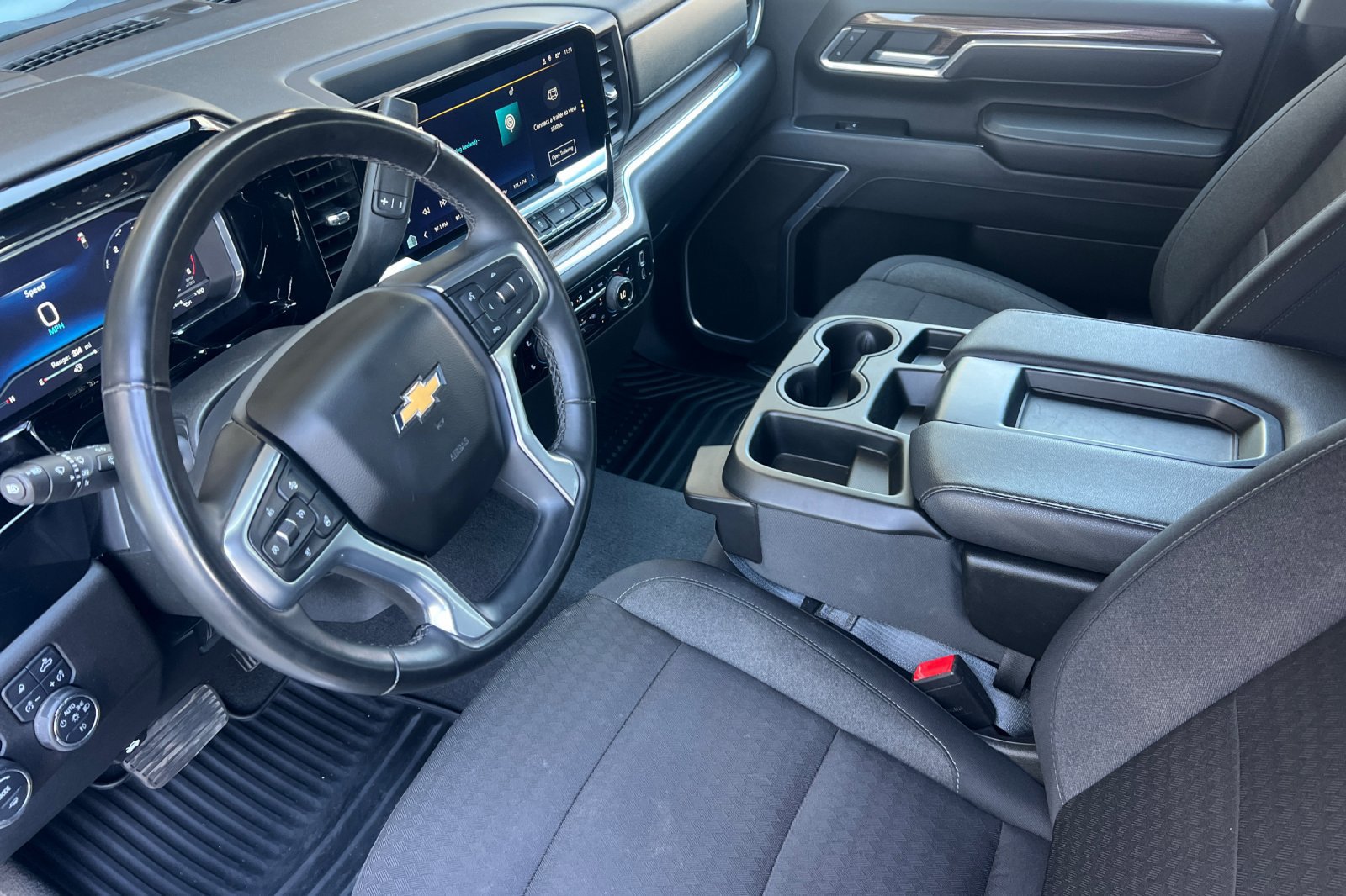 Used 2025 Chevrolet Silverado 3500 LT w/ Safety Package AWD/4WD image 12