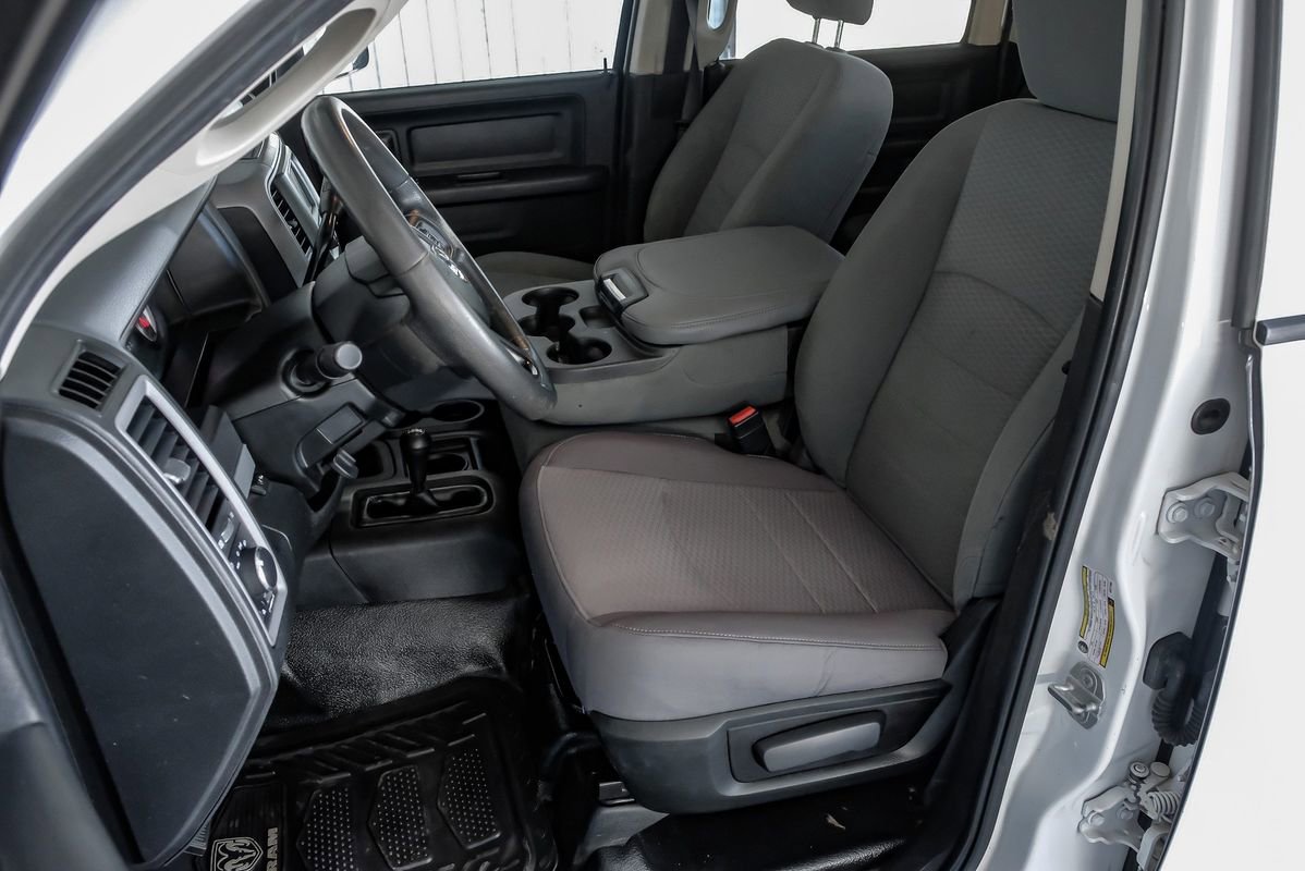 Used 2018 RAM 2500 Tradesman w/ Chrome Appearance Group image 30