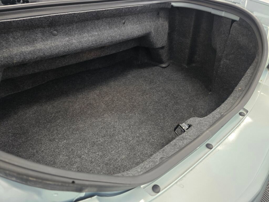 Used 2003 Chrysler Sebring Limited image 51