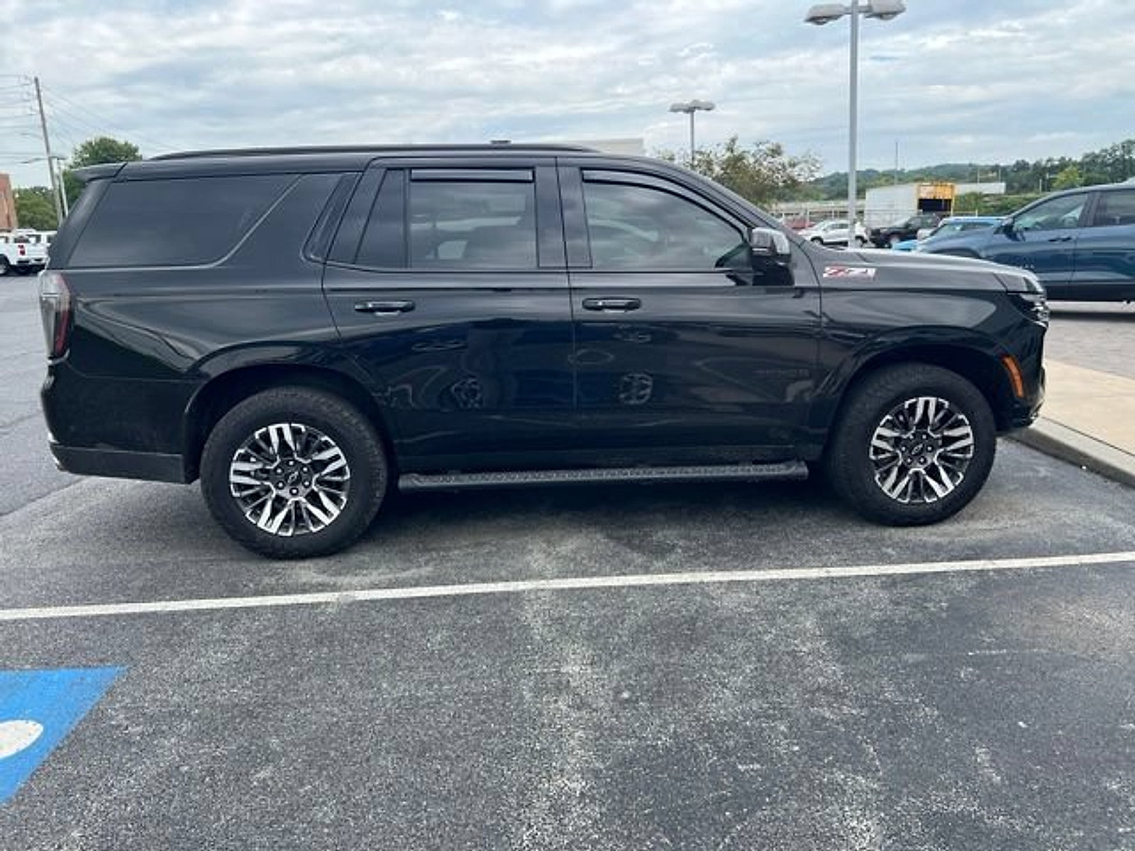 Used 2026 Chevrolet Tahoe Z71 w/ Comfort Package AWD/4WD image 6