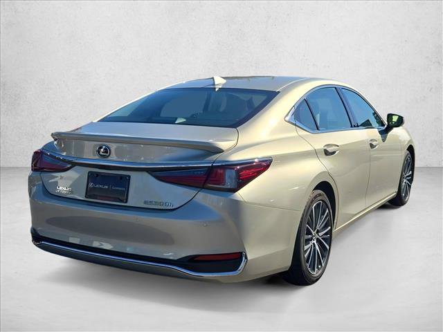 Used 2025 Lexus ES 300h w/ Premium Package FWD image 5