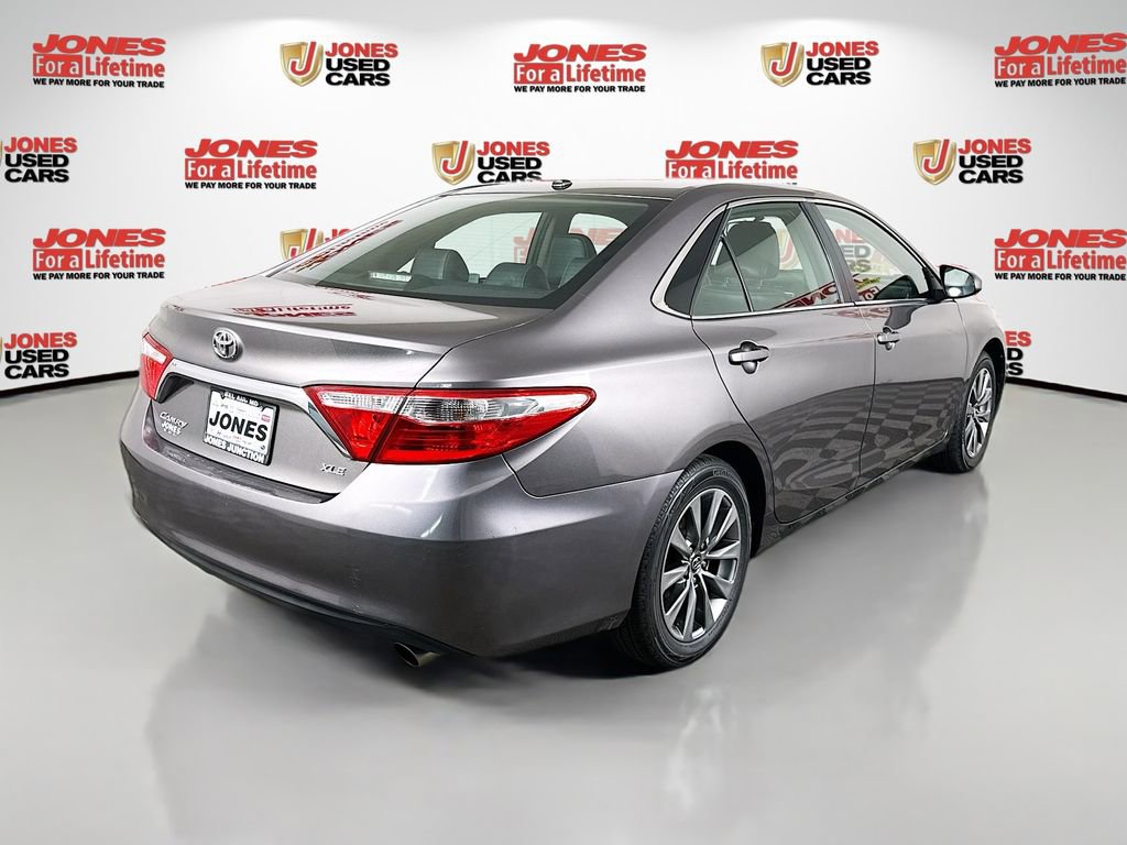 Used 2017 Toyota Camry XLE w/ Moonroof Package image 14