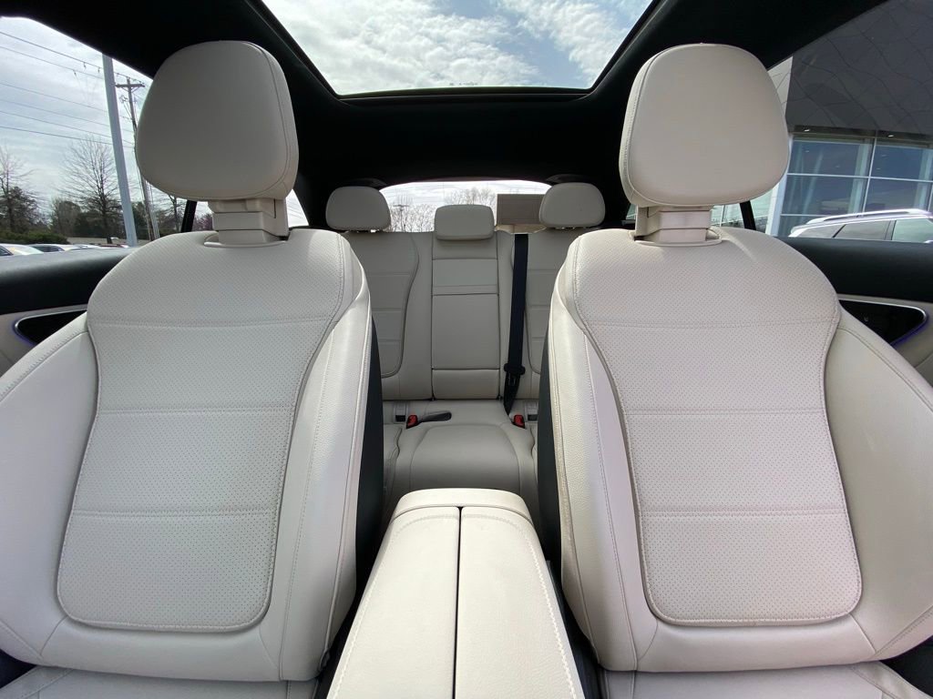 Used 2025 Mercedes-Benz GLC 350e GLC 350e image 30