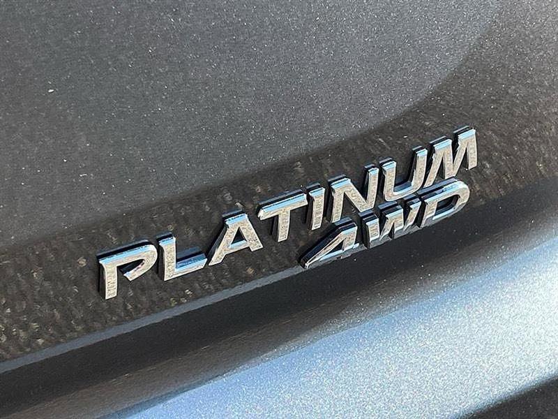 Used 2024 Nissan Pathfinder Platinum w/ Cargo Package AWD/4WD image 10