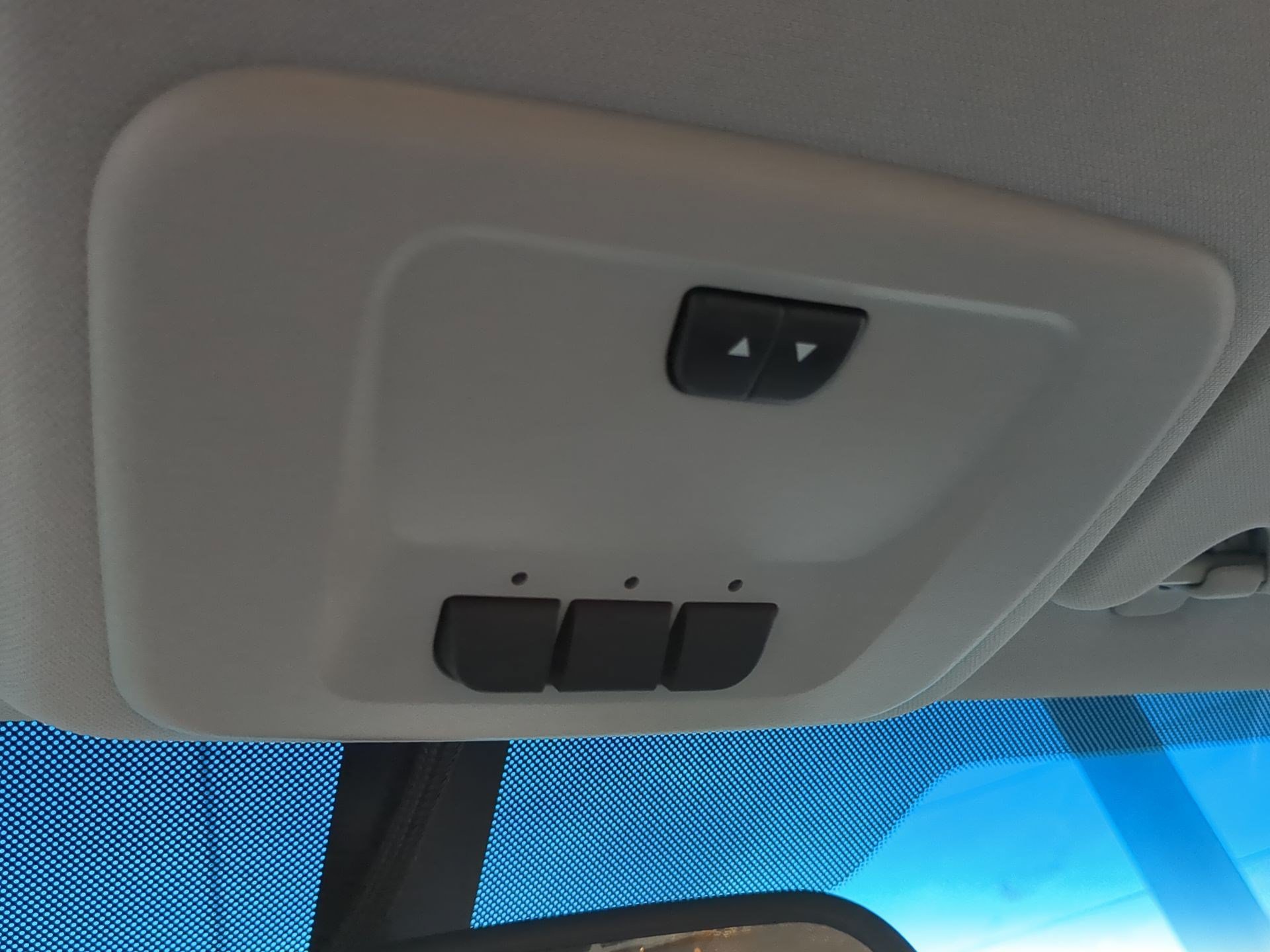 Used 2016 Chevrolet Impala LTZ FWD image 18
