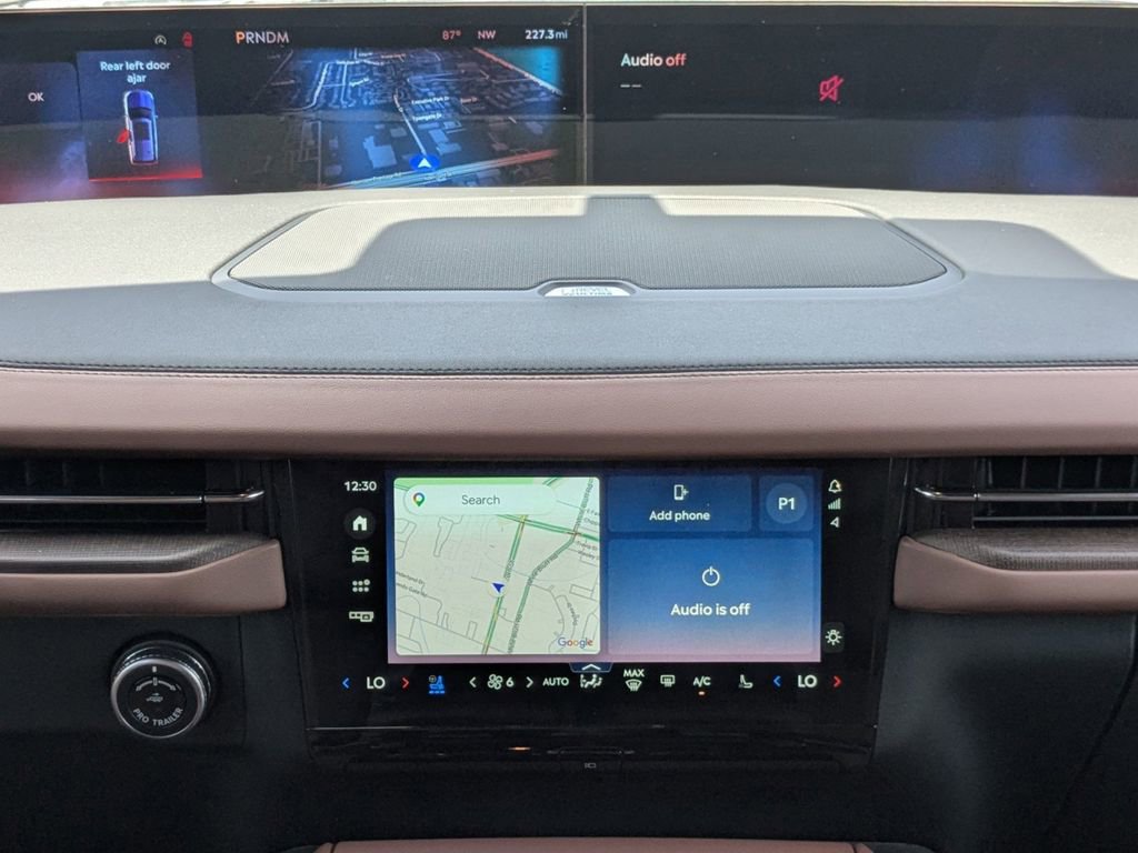 New 2026 Lincoln Navigator L Reserve AWD/4WD image 19