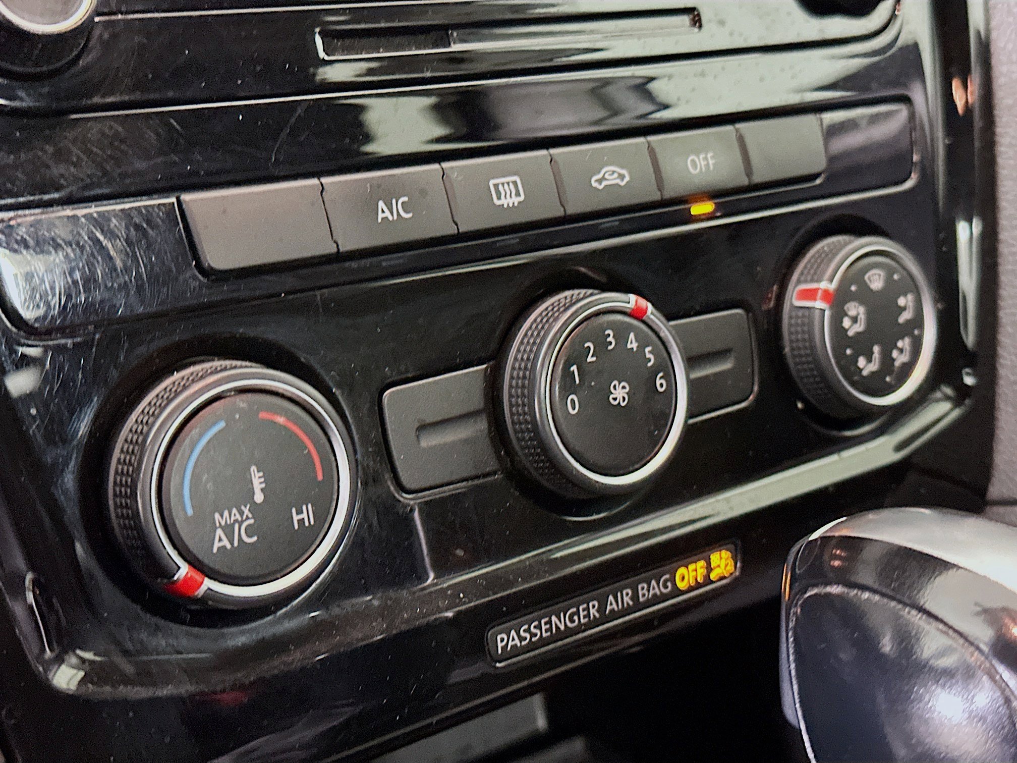 Used 2020 Volkswagen Passat 2.0T S image 23