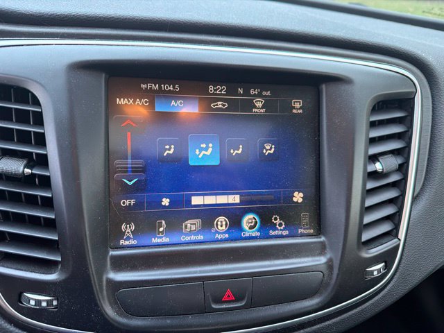 Used 2016 Chrysler 200 Limited w/ Anniversary Edition FWD image 11