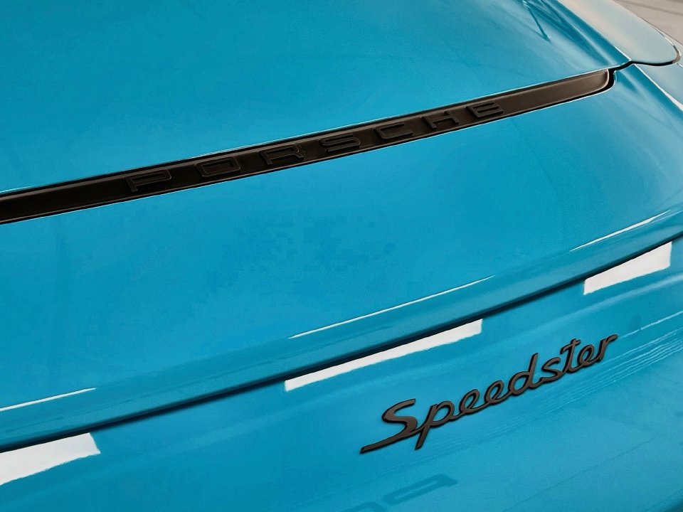 Certified 2019 Porsche 911 Speedster RWD image 31