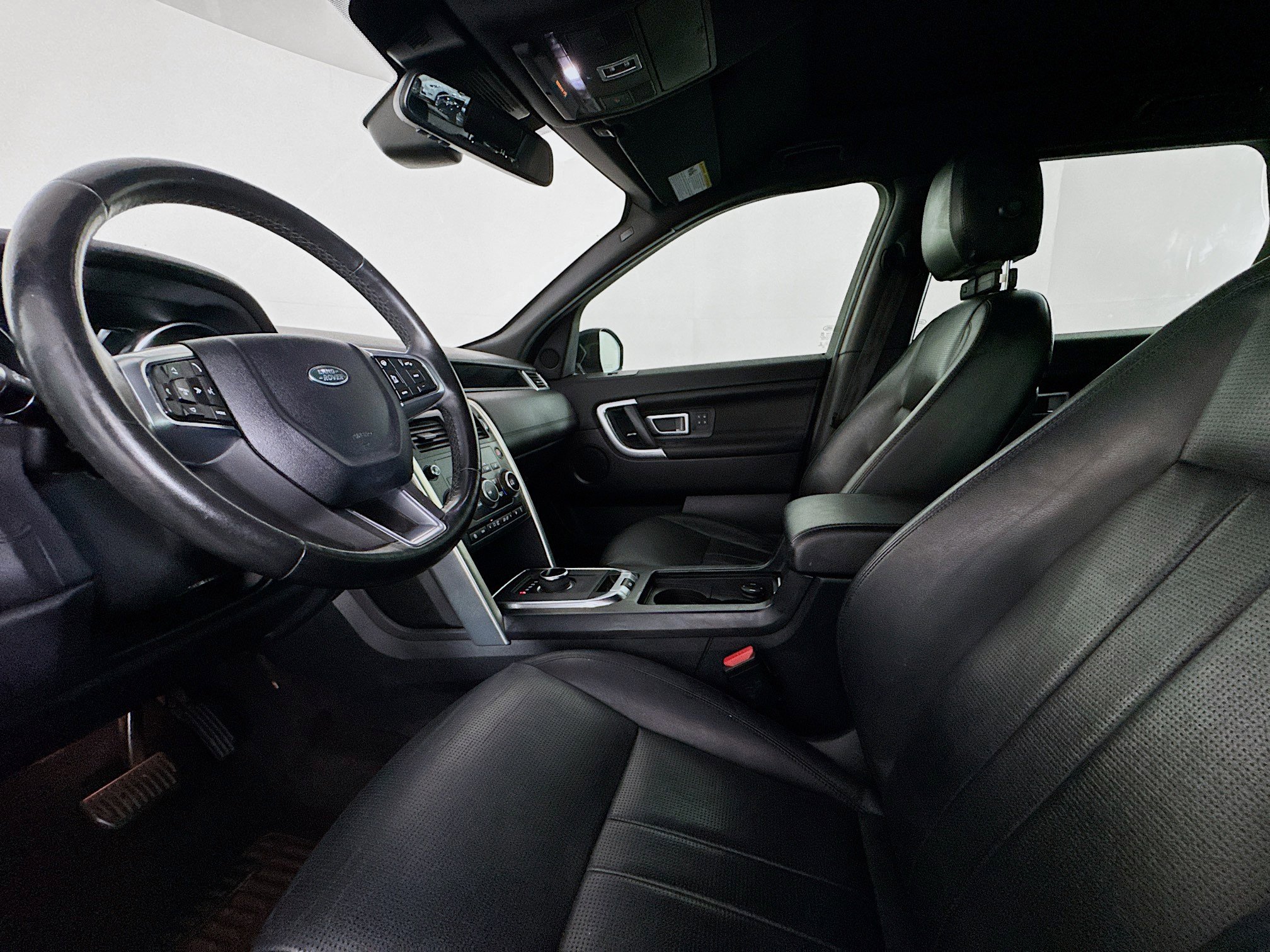 Used 2019 Land Rover Discovery Sport HSE image 21