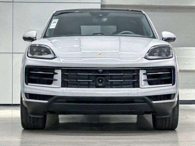 Certified 2025 Porsche Cayenne Coupe image 11