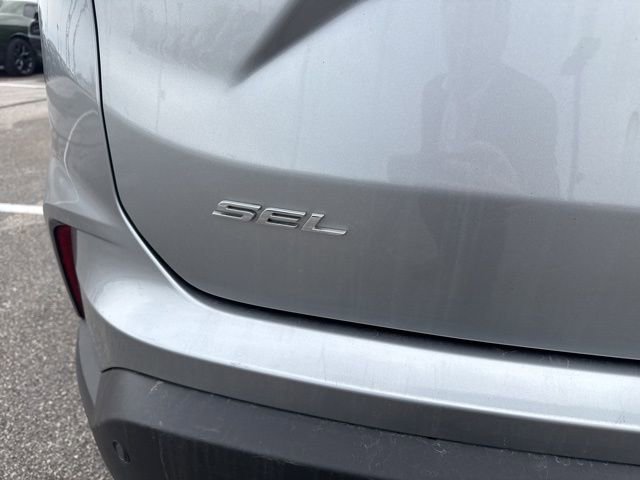 Used 2021 Ford Edge SEL w/ Convenience Package image 9