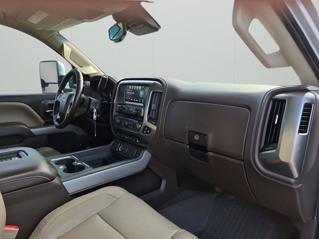 Used 2019 Chevrolet Silverado 2500 LTZ w/ Duramax Plus Package AWD/4WD image 15